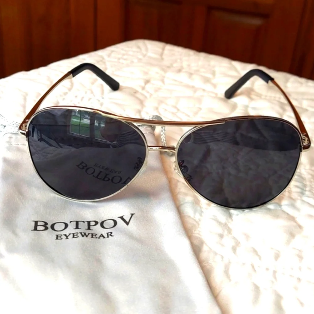 *🆕 BOTPOV Polarized Silver Aviator Frames, Black Lens Sunglasses with Case, NEW